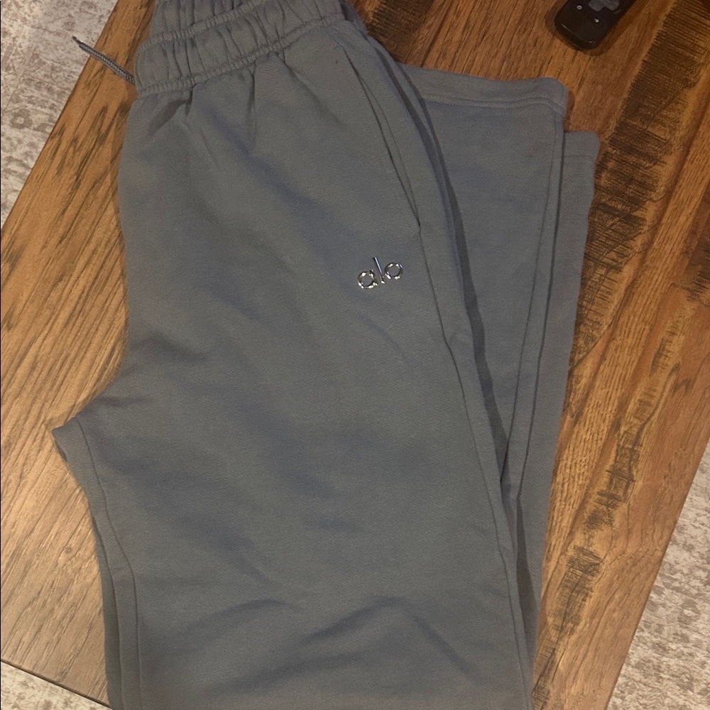 ALO Yoga Women's Gray Sweatpants